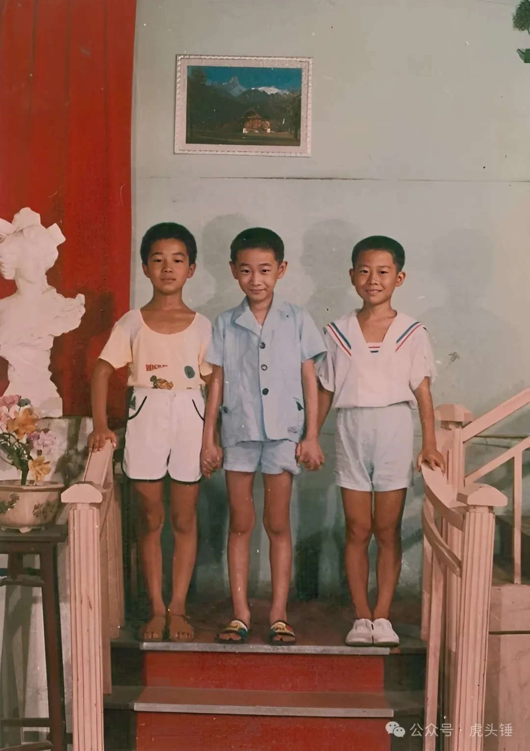 Tiger and his brothers as children