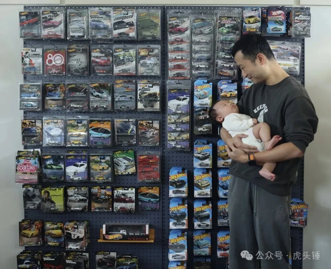 Mianmian and his Hot Wheels collection